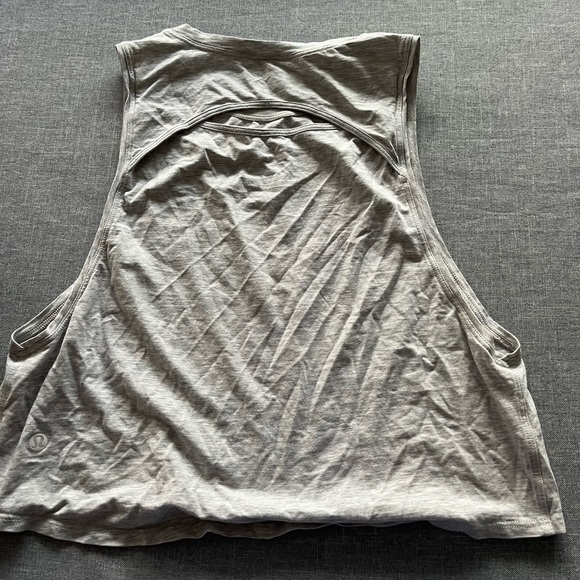 lululemon high neck tank - Picture 2 of 3